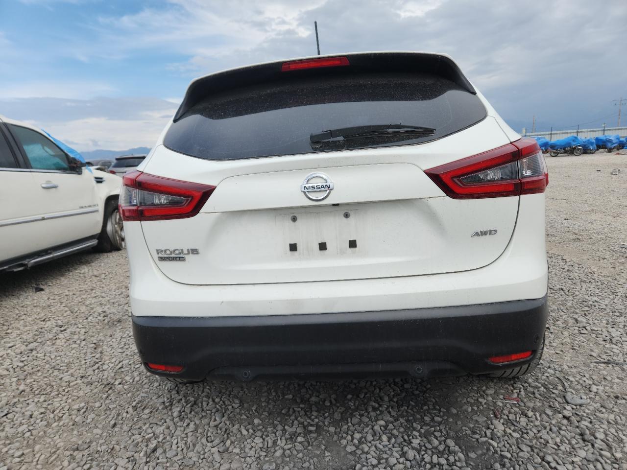 2022 Nissan Rogue Sport S VIN: JN1BJ1AW0NW470390 Lot: 70371475