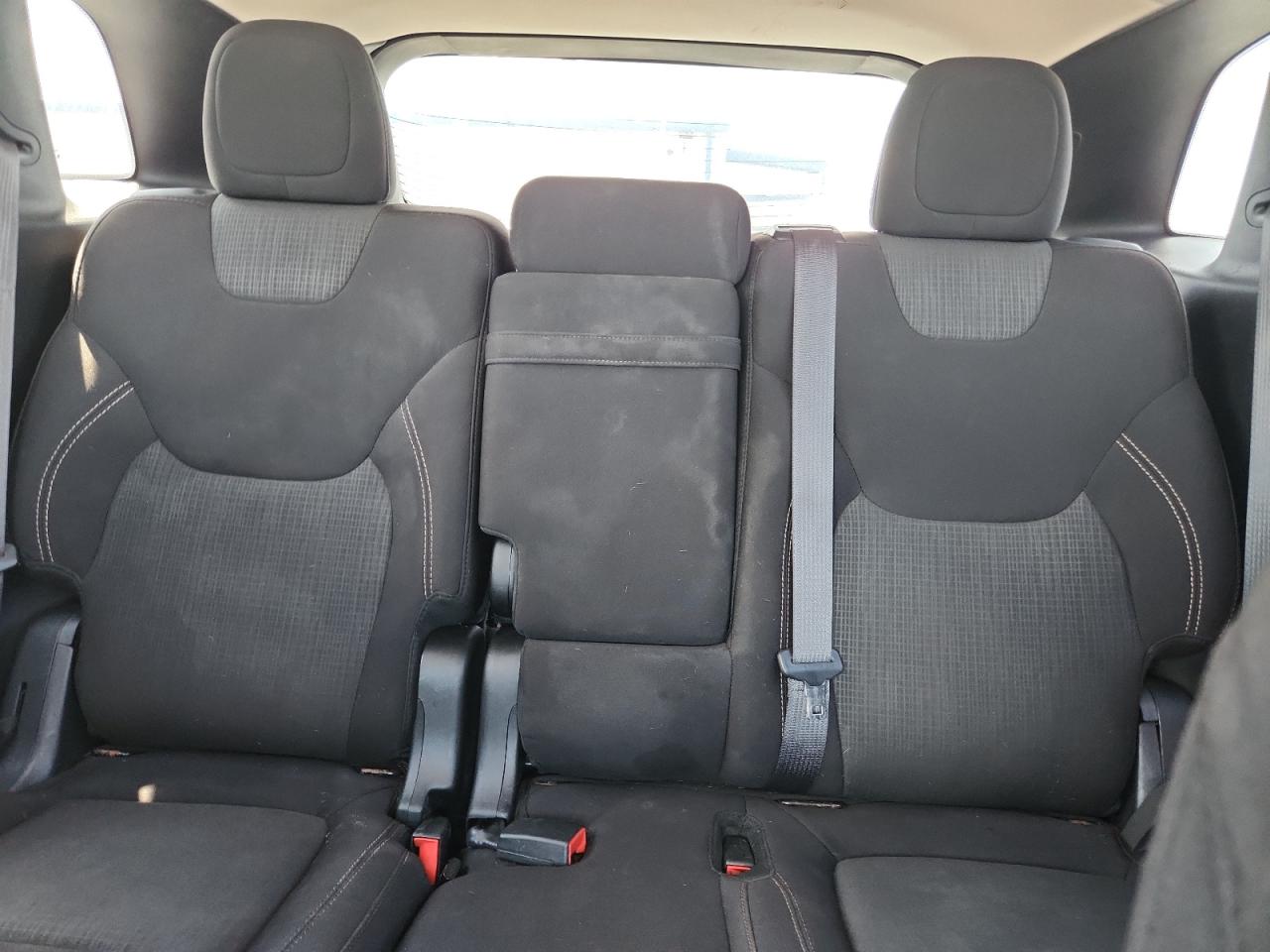 2017 Jeep Cherokee Latitude VIN: 1C4PJLCB6HW617325 Lot: 70269415