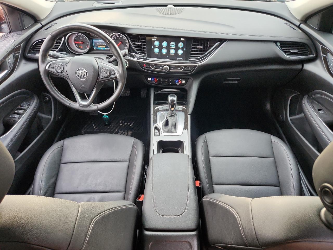 2018 Buick Regal Tourx Essence VIN: W04GV8SX5J1117197 Lot: 68417515