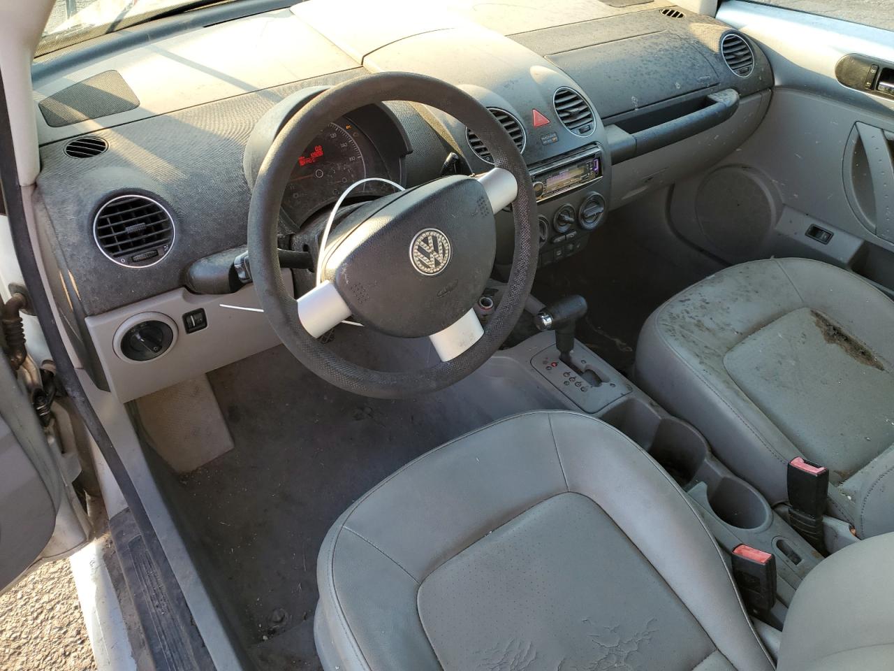 2007 Volkswagen New Beetle Convertible Option Package 1 VIN: 3VWRF31Y07M418428 Lot: 67462955