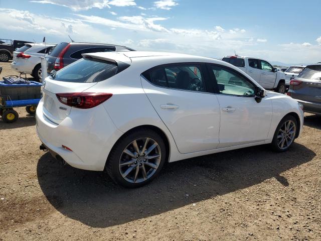  MAZDA 3 2018 Белы