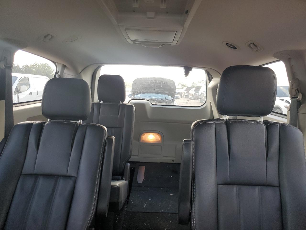 2014 Chrysler Town & Country Touring VIN: 2C4RC1BG2ER143074 Lot: 69462805
