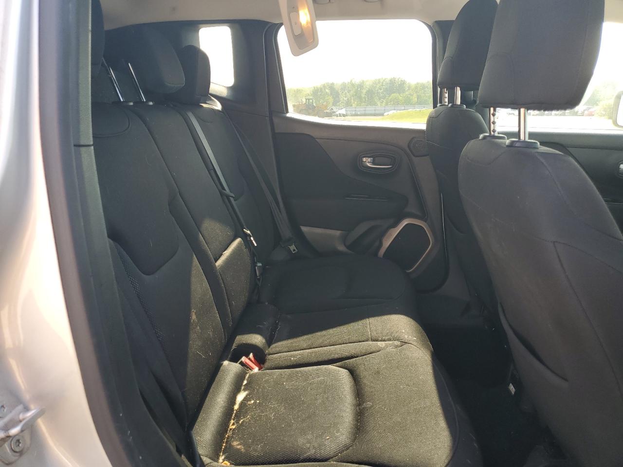 2015 Jeep Renegade Latitude VIN: ZACCJABT3FPC18783 Lot: 67982565