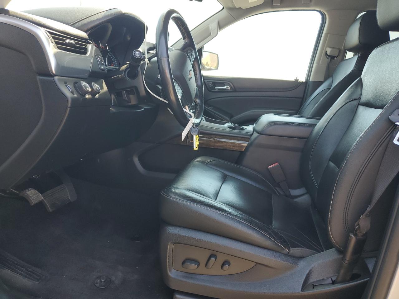 2020 Chevrolet Tahoe K1500 Lt VIN: 1GNSKBKC3LR172536 Lot: 71028735