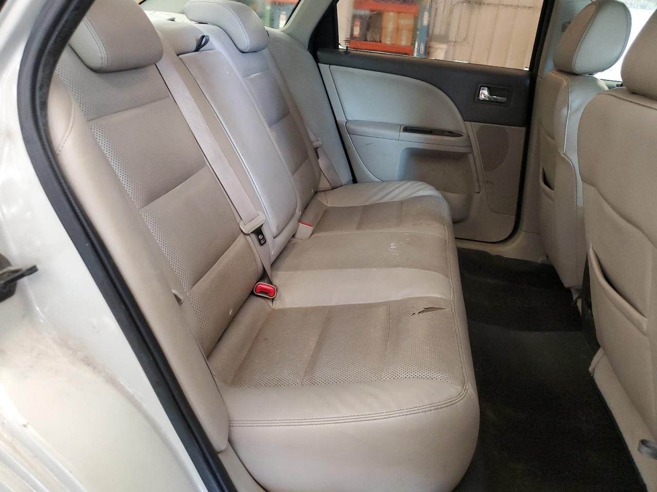 2008 Ford Taurus Limited VIN: 1FAHP25W68G118148 Lot: 70930145