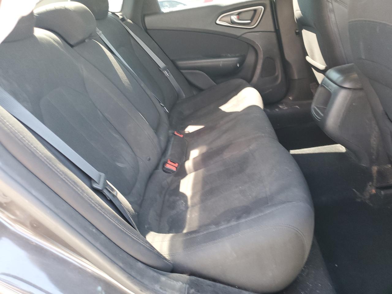 2015 Chrysler 200 Limited VIN: 1C3CCCAB8FN749554 Lot: 71170925