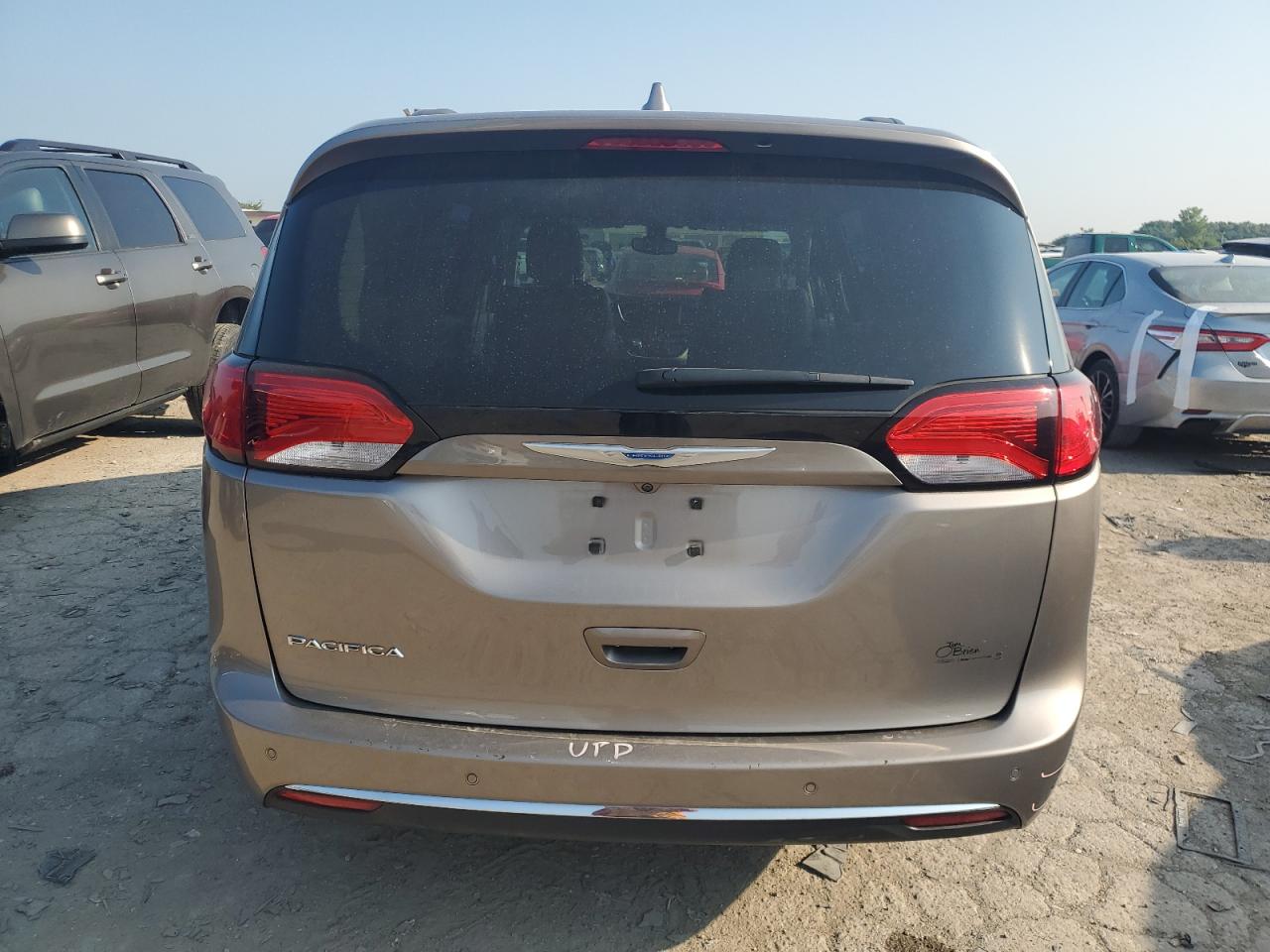 2017 Chrysler Pacifica Touring L VIN: 2C4RC1BG3HR654054 Lot: 69094335