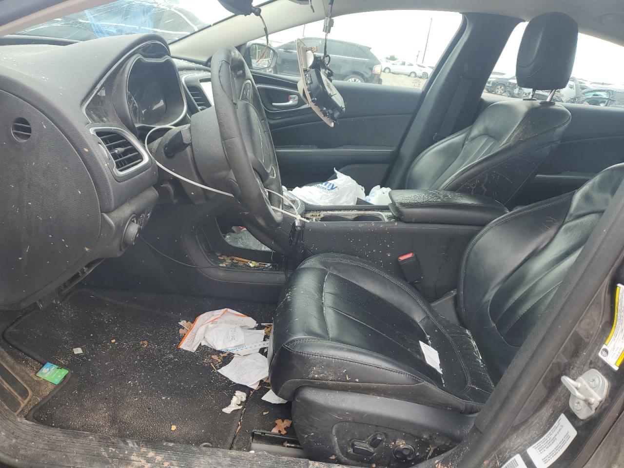 2015 Chrysler 200 C VIN: 1C3CCCCB1FN645551 Lot: 70598585