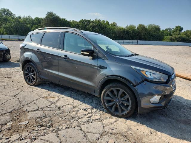 Паркетники FORD ESCAPE 2017 Серый