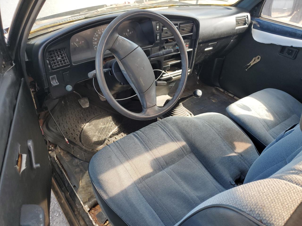 1989 Toyota Pickup 1/2 Ton Short Wheelbase VIN: JT4RN81R0K5032778 Lot: 71000315