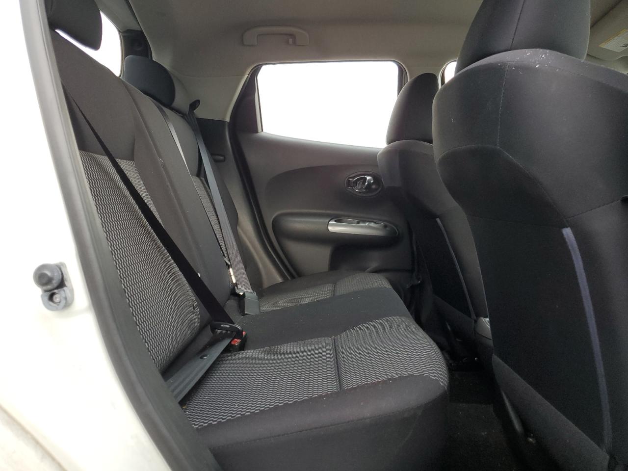 2015 Nissan Juke S VIN: JN8AF5MV1FT554133 Lot: 68478865