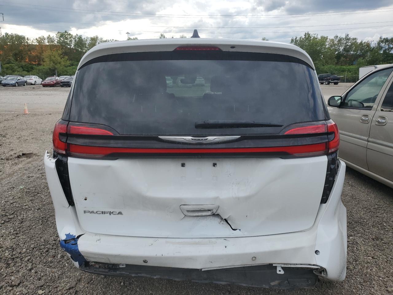 2024 Chrysler Pacifica Touring L VIN: 2C4RC1BG7RR109928 Lot: 67993365