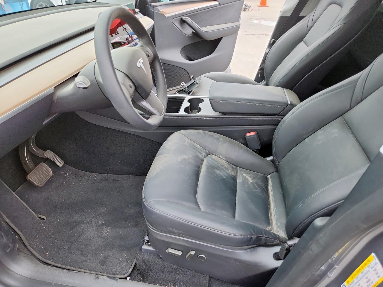 2025 Tesla Model Y VIN: 7SAYGDED8SA343418 Lot: 71113085