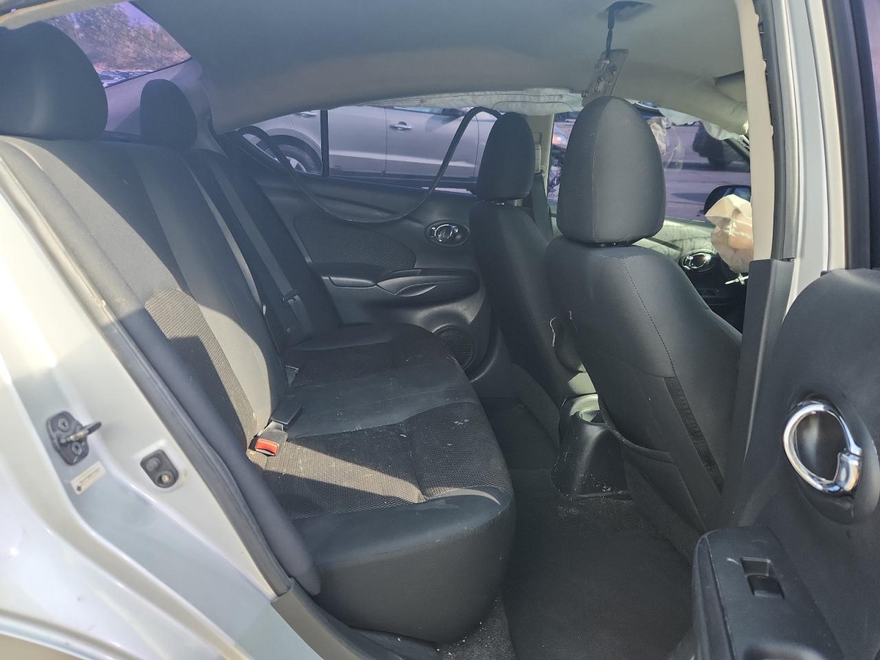 2013 Nissan Versa S VIN: 3N1CN7AP4DL869425 Lot: 70693145