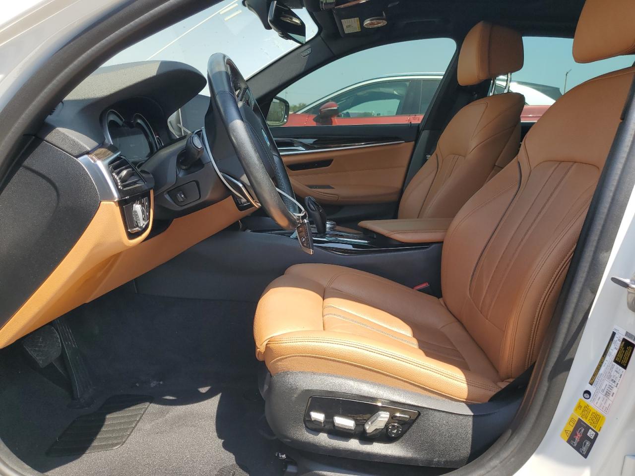 Фото: WBAJA9C59KB254078