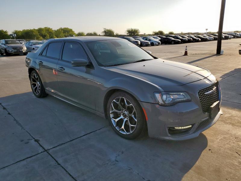  CHRYSLER 300 2018 Серый