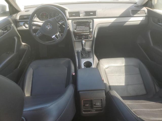 Sedans VOLKSWAGEN PASSAT 2014 Blue