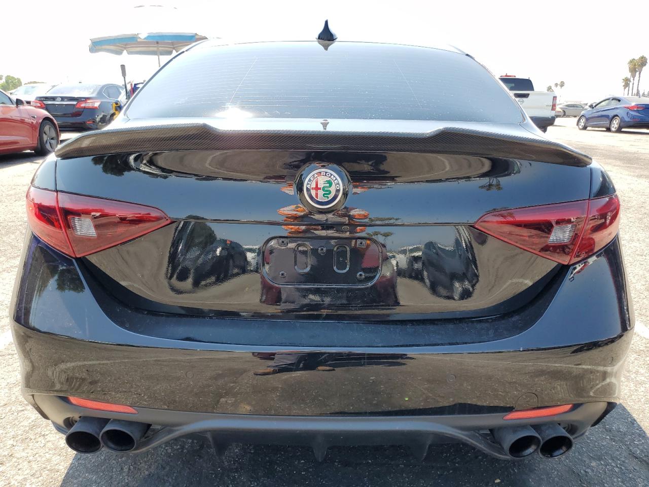 2017 Alfa Romeo Giulia VIN: ZARFAEBN6H7555833 Lot: 68482885