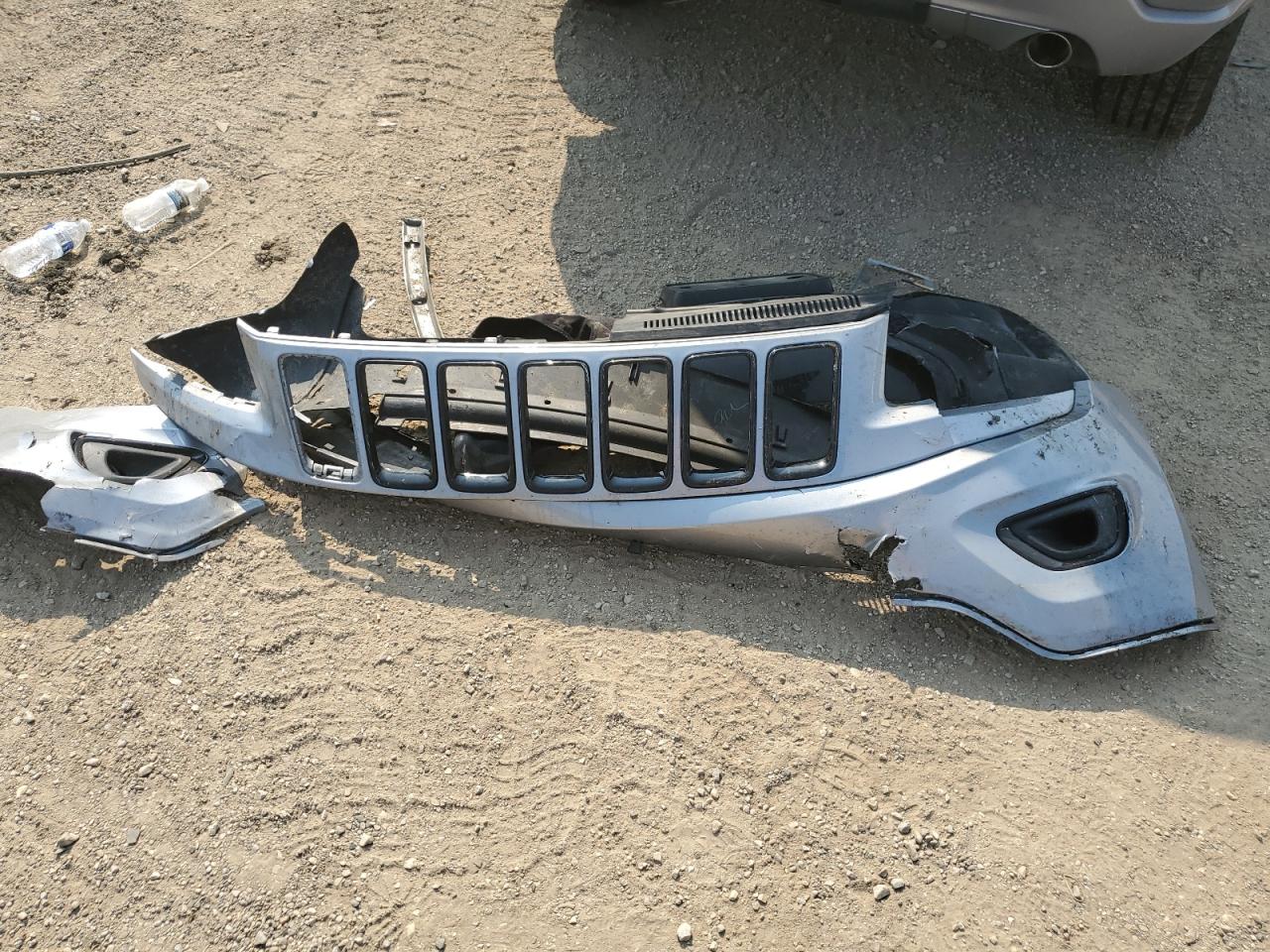 2015 Jeep Grand Cherokee Laredo VIN: 1C4RJFAG4FC122726 Lot: 67010975