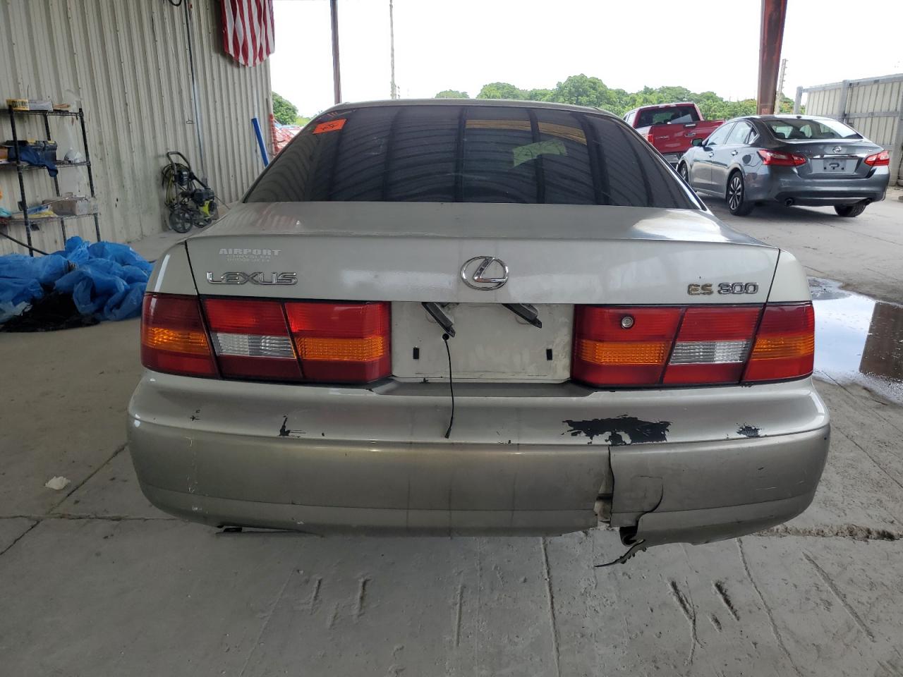 1998 Lexus Es 300 VIN: JT8BF28G8W0104148 Lot: 66908135