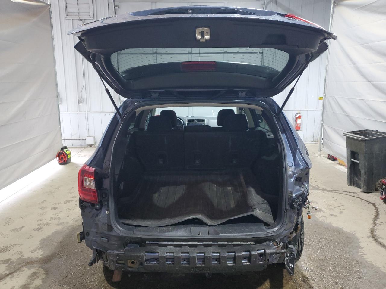 2018 Subaru Outback 2.5I Premium VIN: 4S4BSACC7J3342104 Lot: 69363555