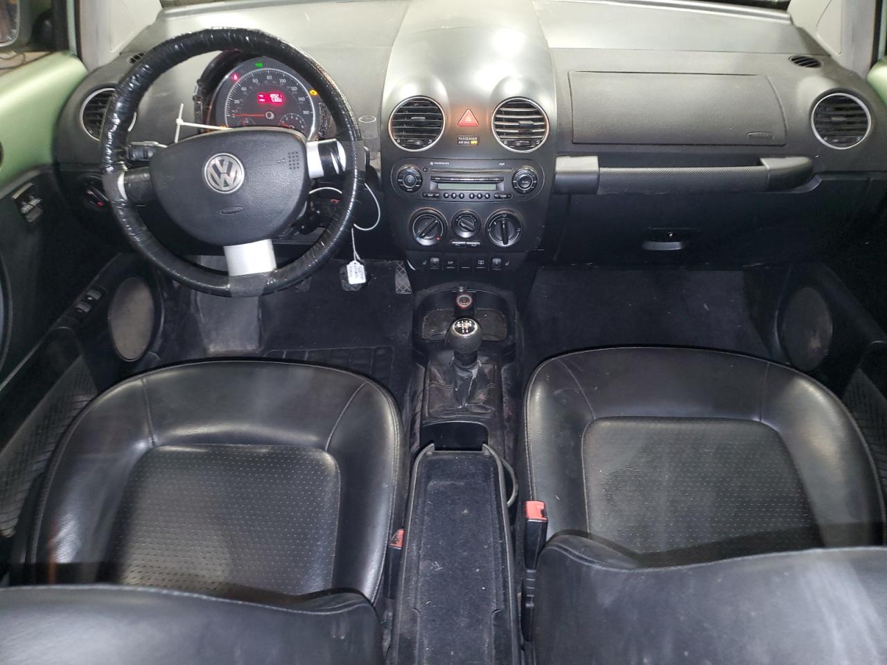 2008 Volkswagen New Beetle S VIN: 3VWRW31C98M526875 Lot: 68515275