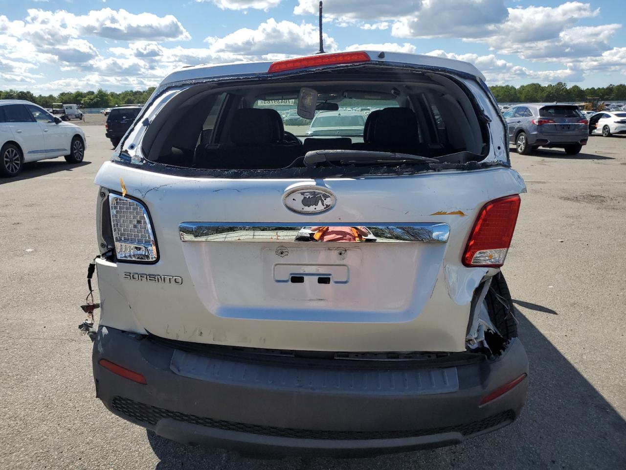 2012 Kia Sorento Base VIN: 5XYKT3A13CG296011 Lot: 70439785