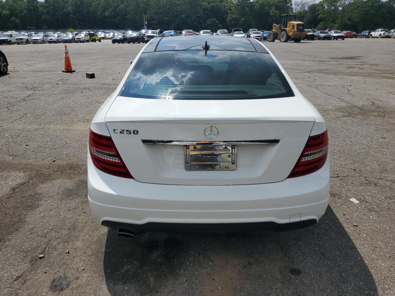 2014 Mercedes-Benz C 250 VIN: WDDGJ4HBXEG196428 Lot: 69242415