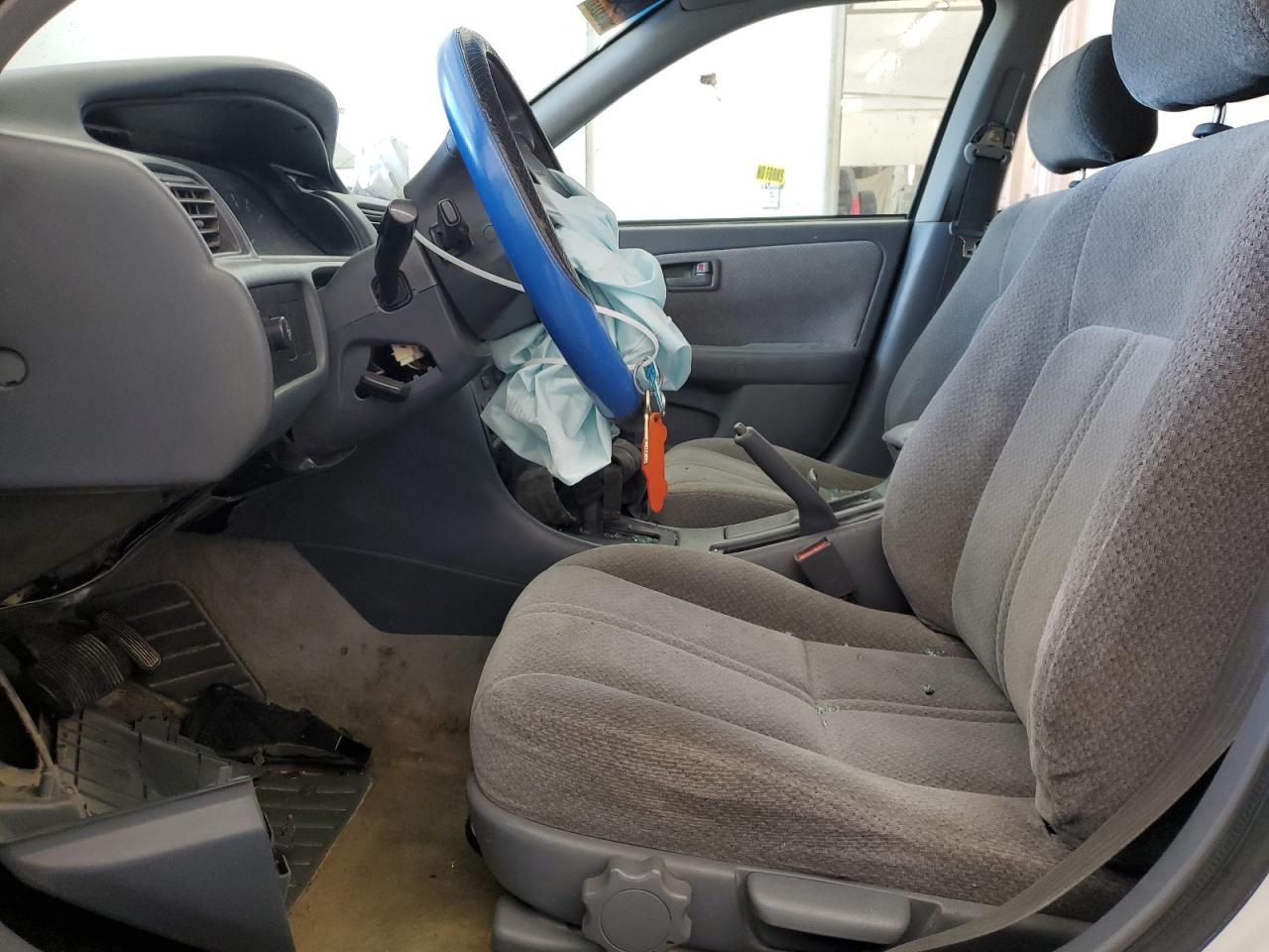 2000 Toyota Camry Ce VIN: 4T1BG22K9YU966085 Lot: 70146495