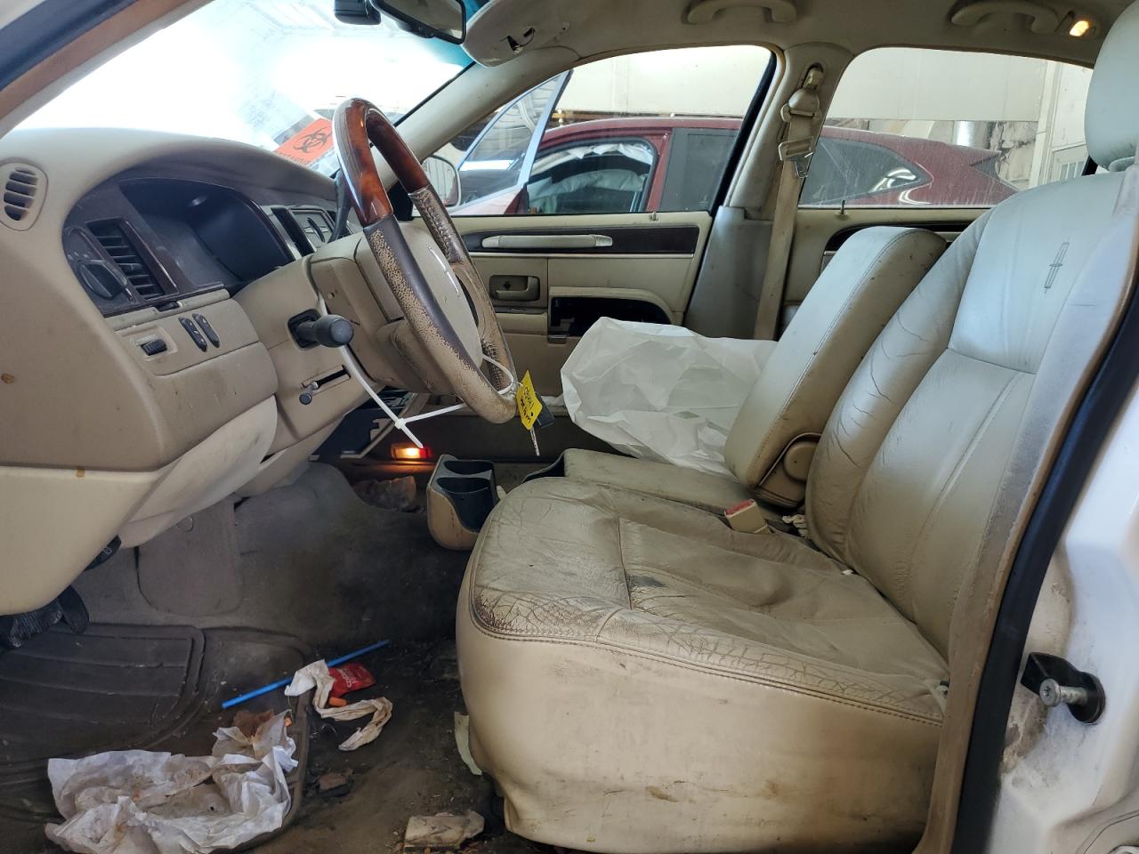 2008 Lincoln Town Car Signature Limited VIN: 2LNHM82V08X661969 Lot: 70637925