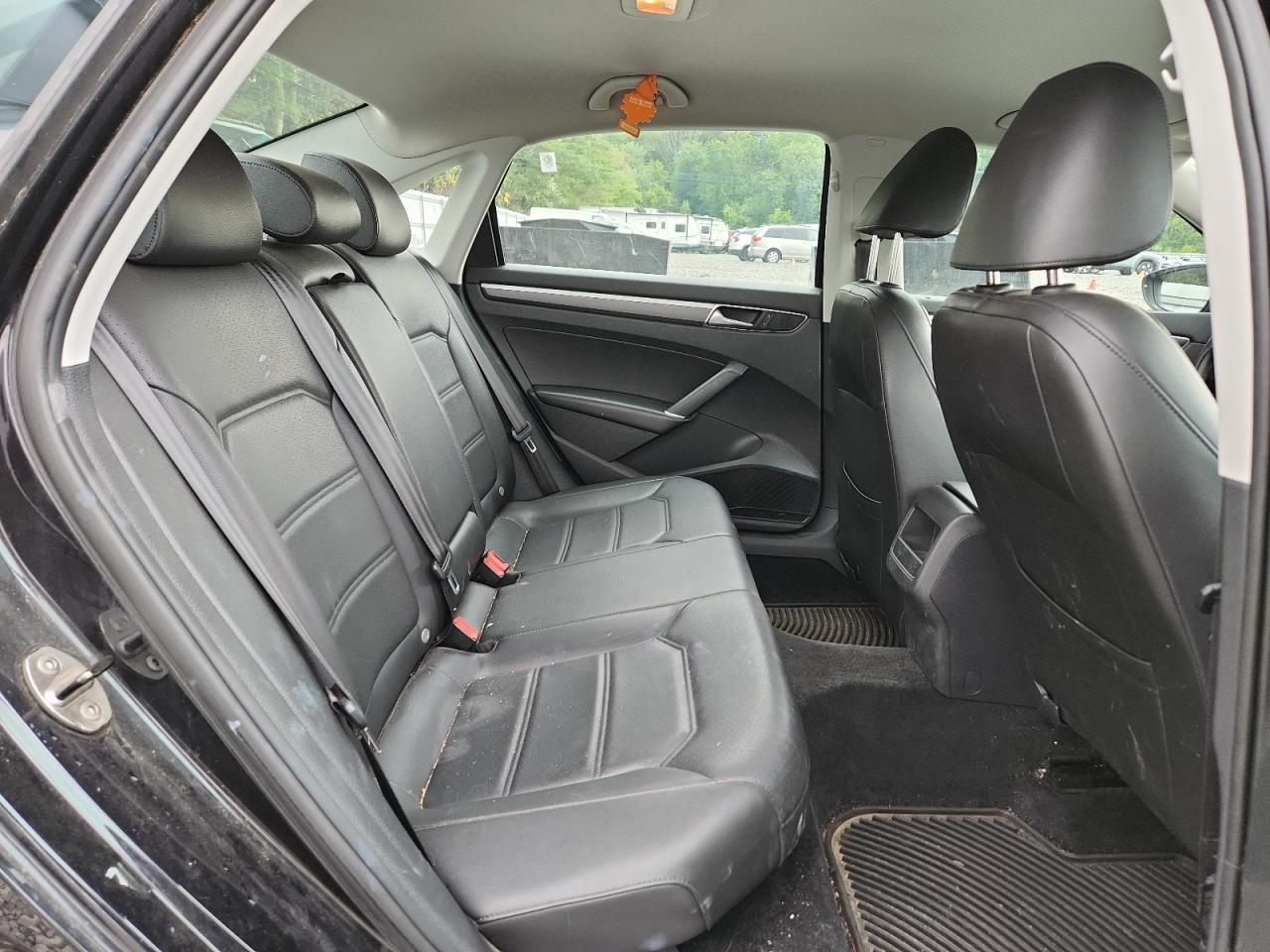 2017 Volkswagen Passat R-Line VIN: 1VWDT7A32HC071699 Lot: 66213025