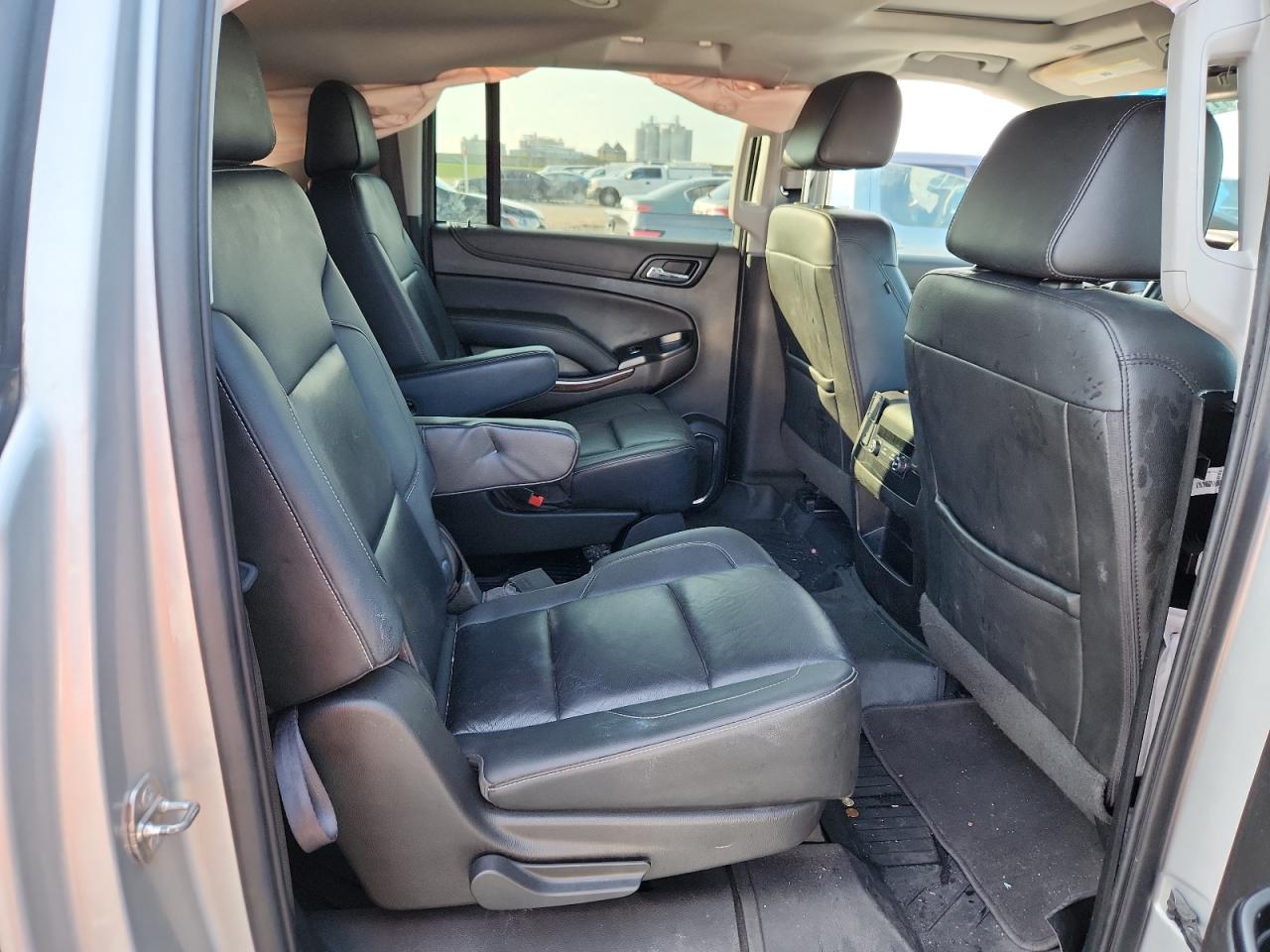 2019 GMC Yukon Xl C1500 Slt VIN: 1GKS1JKC2KR328090 Lot: 70092115