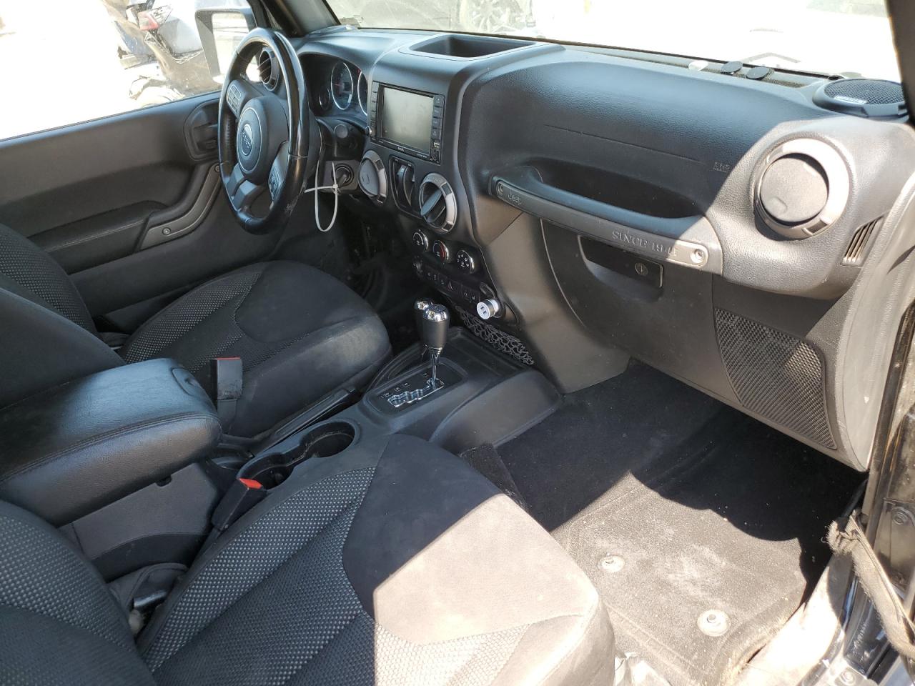 2016 Jeep Wrangler Sport VIN: 1C4GJWAG7GL128044 Lot: 67999665