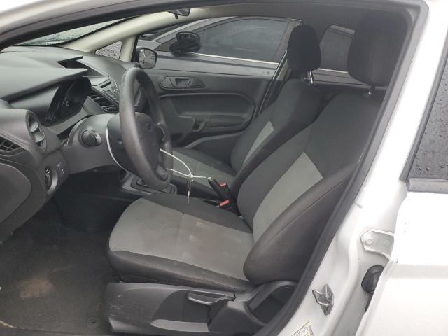  FORD FIESTA 2016 Белы