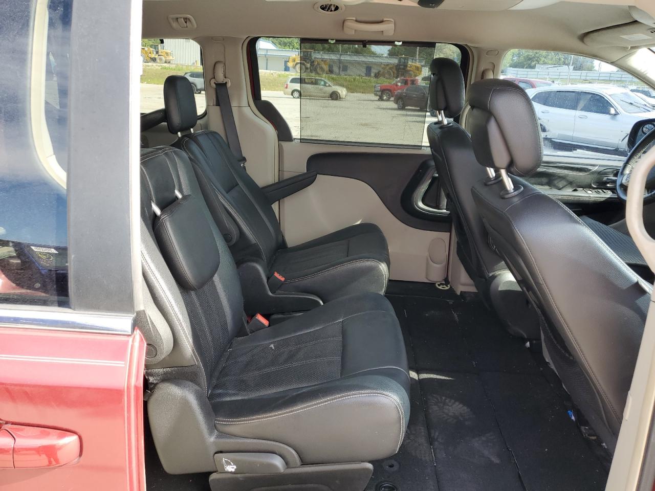 2015 Chrysler Town & Country Touring L VIN: 2C4RC1CGXFR657559 Lot: 70201955