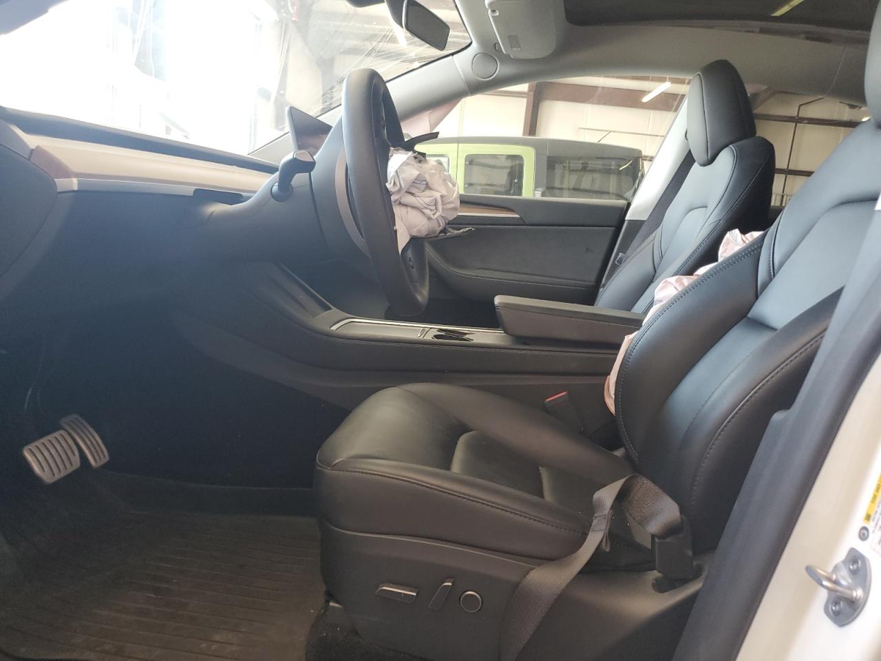 2023 Tesla Model Y VIN: 7SAYGDEF9PF829103 Lot: 69696115