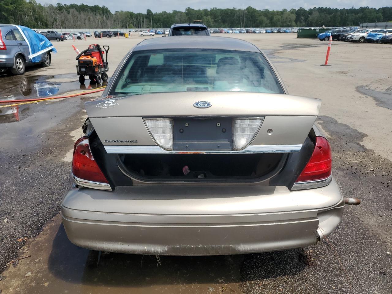 2006 Ford Crown Victoria Lx VIN: 2FAFP74W96X132350 Lot: 68012155