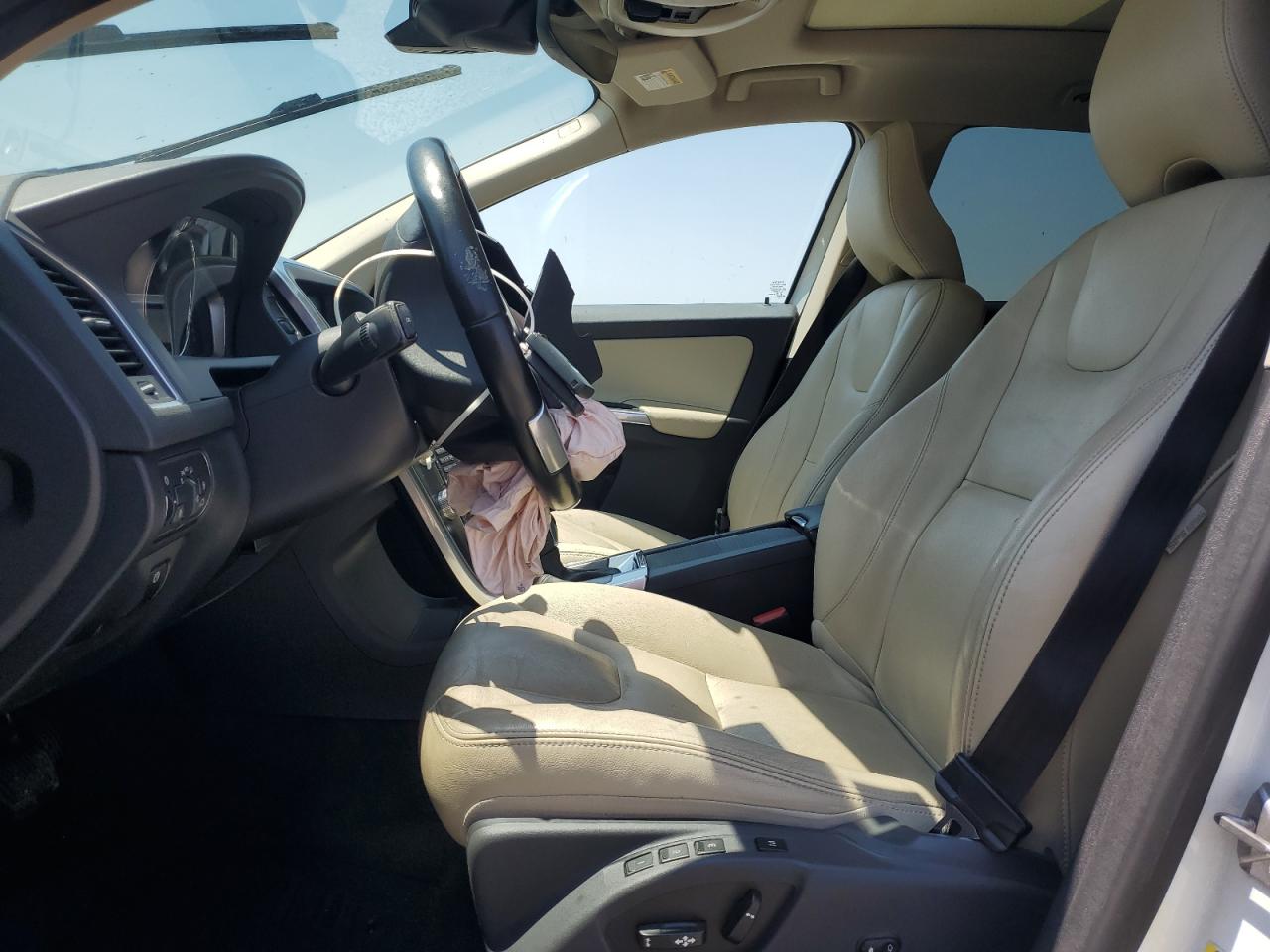 2016 Volvo Xc60 T5 Premier VIN: YV4612RK1G2864610 Lot: 68031145