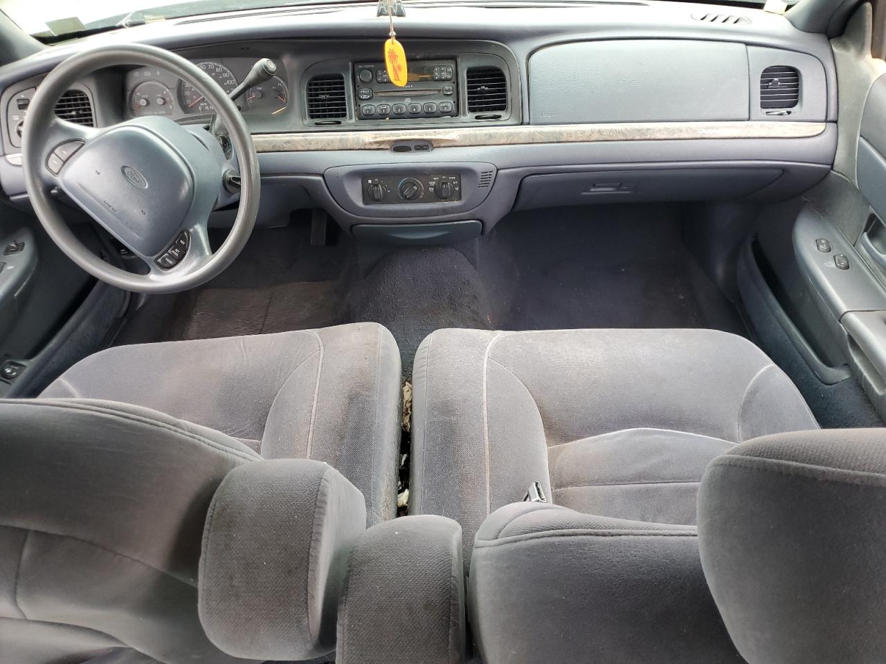 1999 Ford Crown Victoria Lx VIN: 2FAFP74W5XX121198 Lot: 69761145