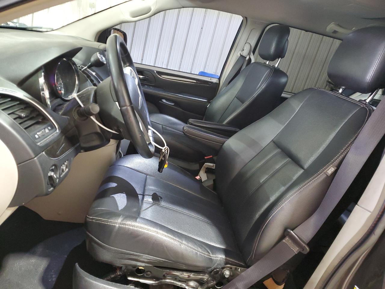 2015 Chrysler Town & Country Touring L VIN: 2C4RC1CG6FR608715 Lot: 69472805