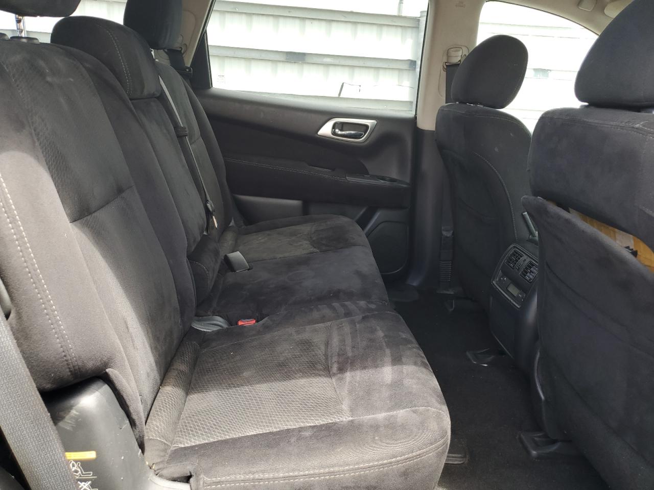 2015 Nissan Pathfinder S VIN: 5N1AR2MMXFC626032 Lot: 70633375