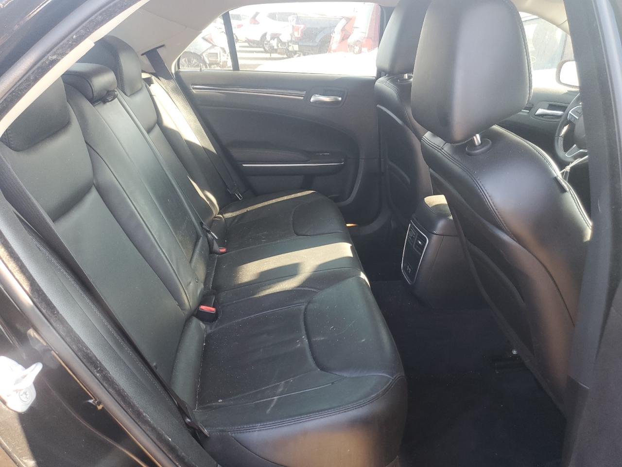 2015 Chrysler 300 Limited VIN: 2C3CCARGXFH782052 Lot: 68127135