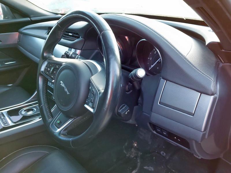 2017 JAGUAR XF R-SPORT D AUTO 