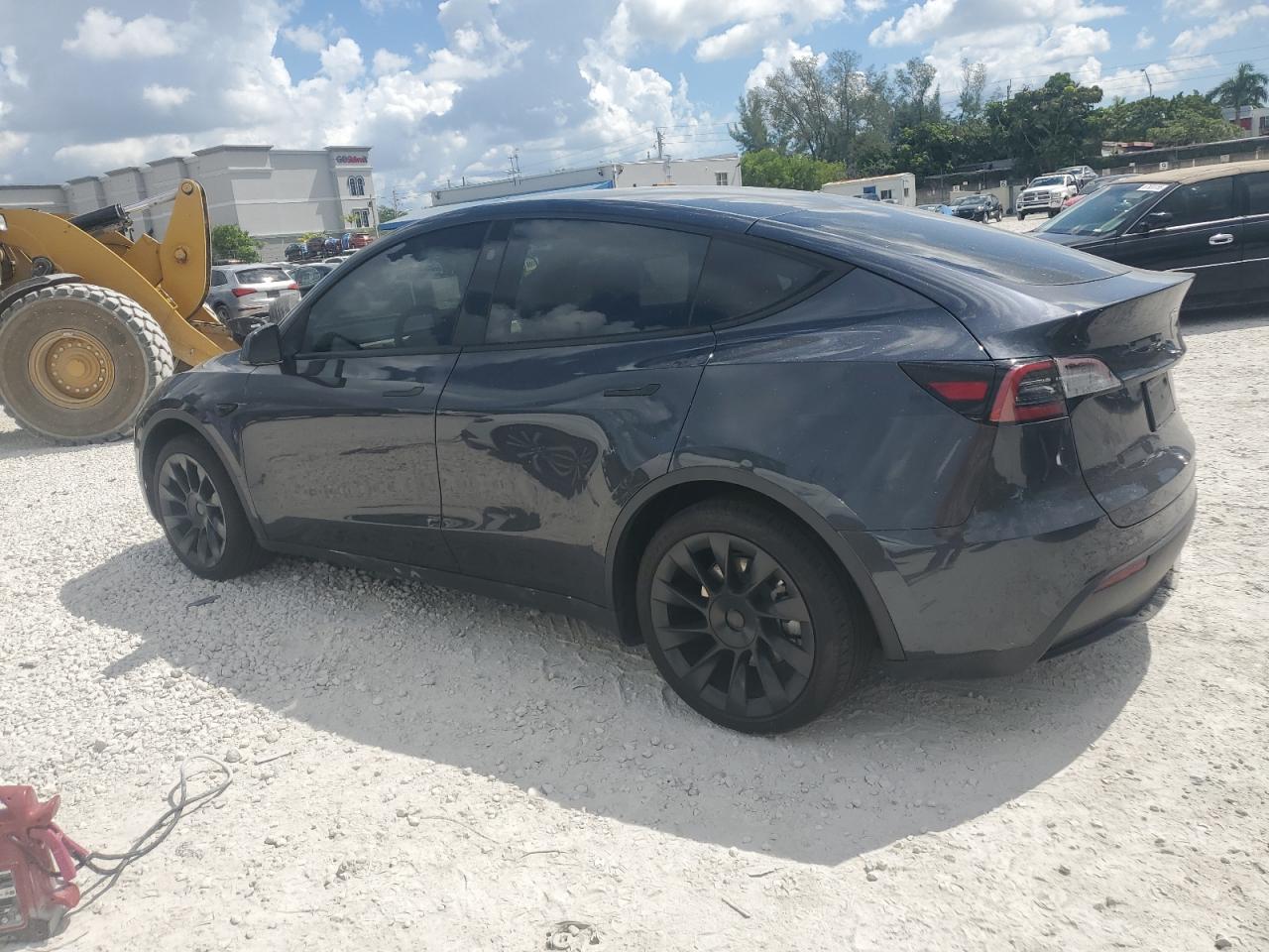 2024 Tesla Model Y grey null electric 7SAYGDEE4RF037807 photo #3