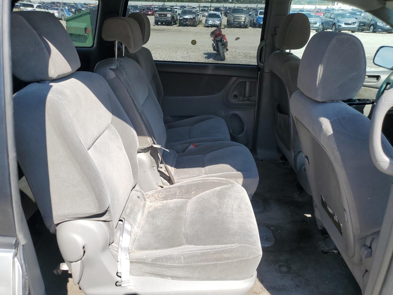 2005 Toyota Sienna Ce VIN: 5TDZA23C85S311038 Lot: 71253885