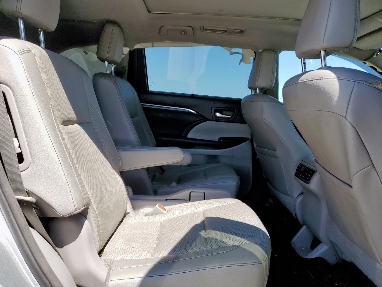 2017 Toyota Highlander Hybrid Limited VIN: 5TDDGRFH2HS023478 Lot: 69520915