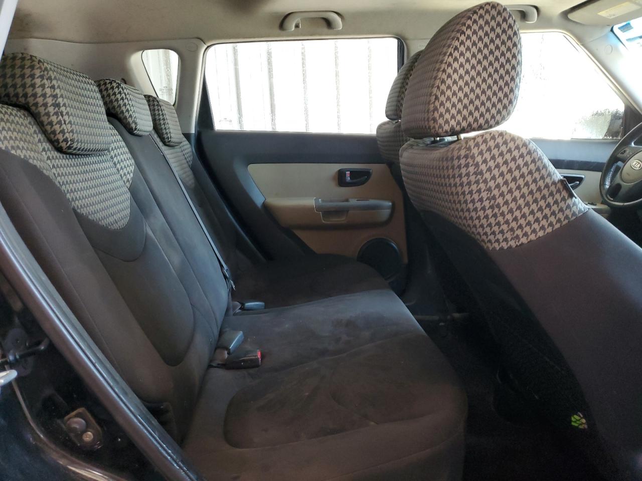 2010 Kia Soul + VIN: KNDJT2A28A7094225 Lot: 70048445