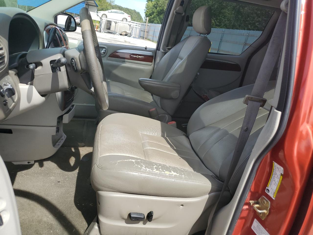 2006 Chrysler Town & Country Touring VIN: 2A4GP54L16R702381 Lot: 70942645