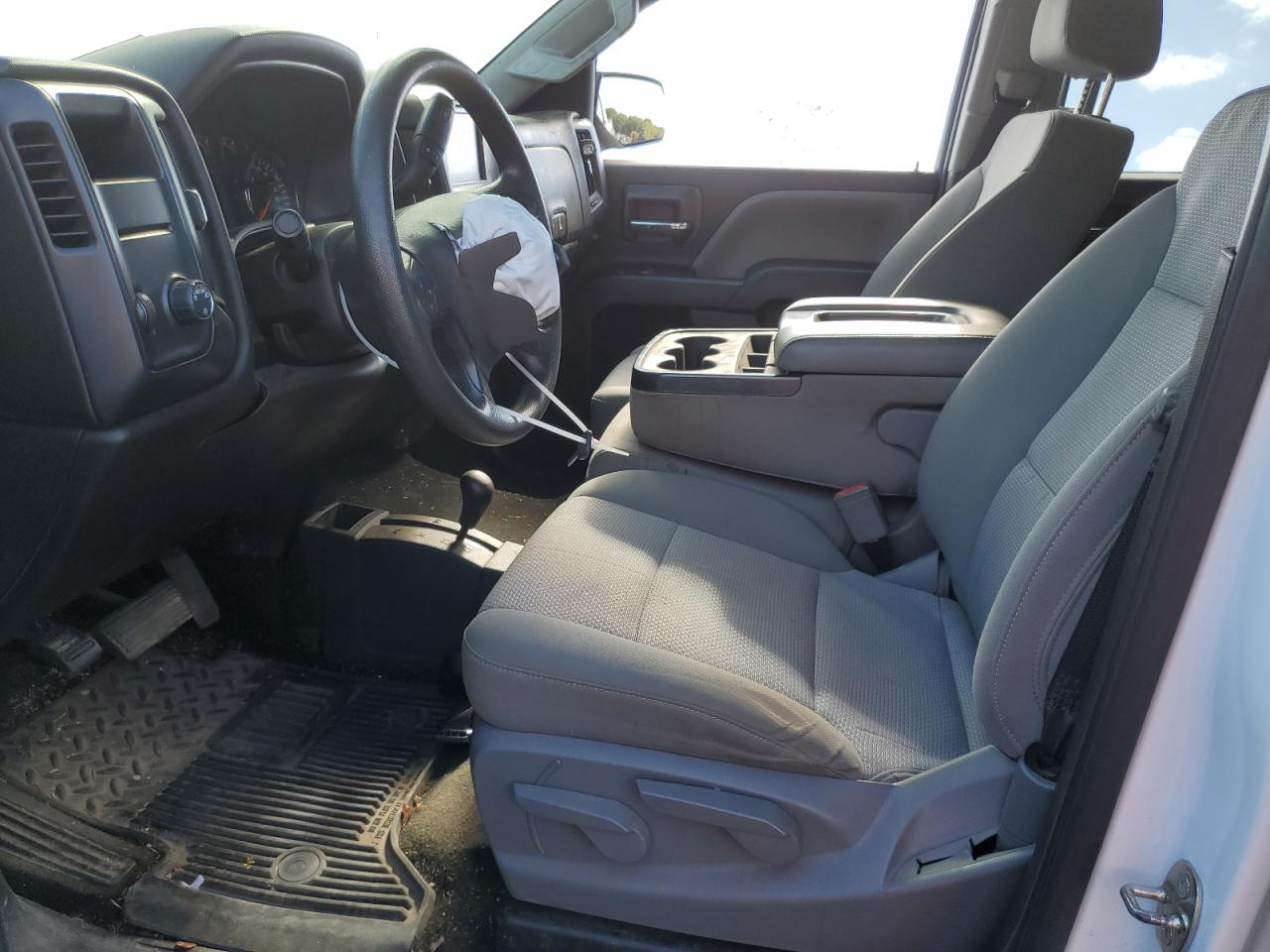 2018 Chevrolet Silverado K1500 Custom VIN: 1GCVKPEC9JZ381999 Lot: 68750035