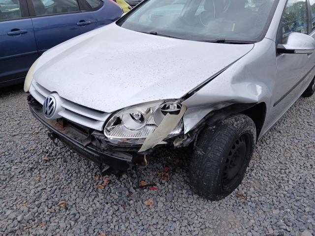 2006 VOLKSWAGEN GOLF FSI S